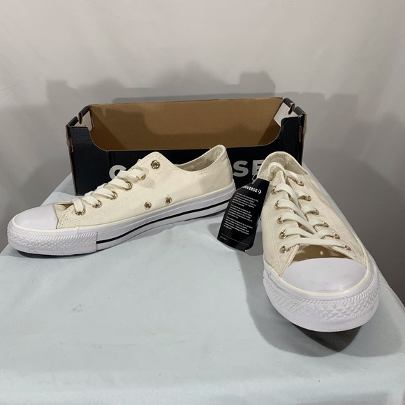 converse cream colour
